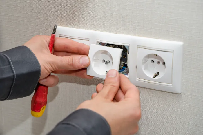 How Do You Fix An Electrical Outlet in Richmond, CA
